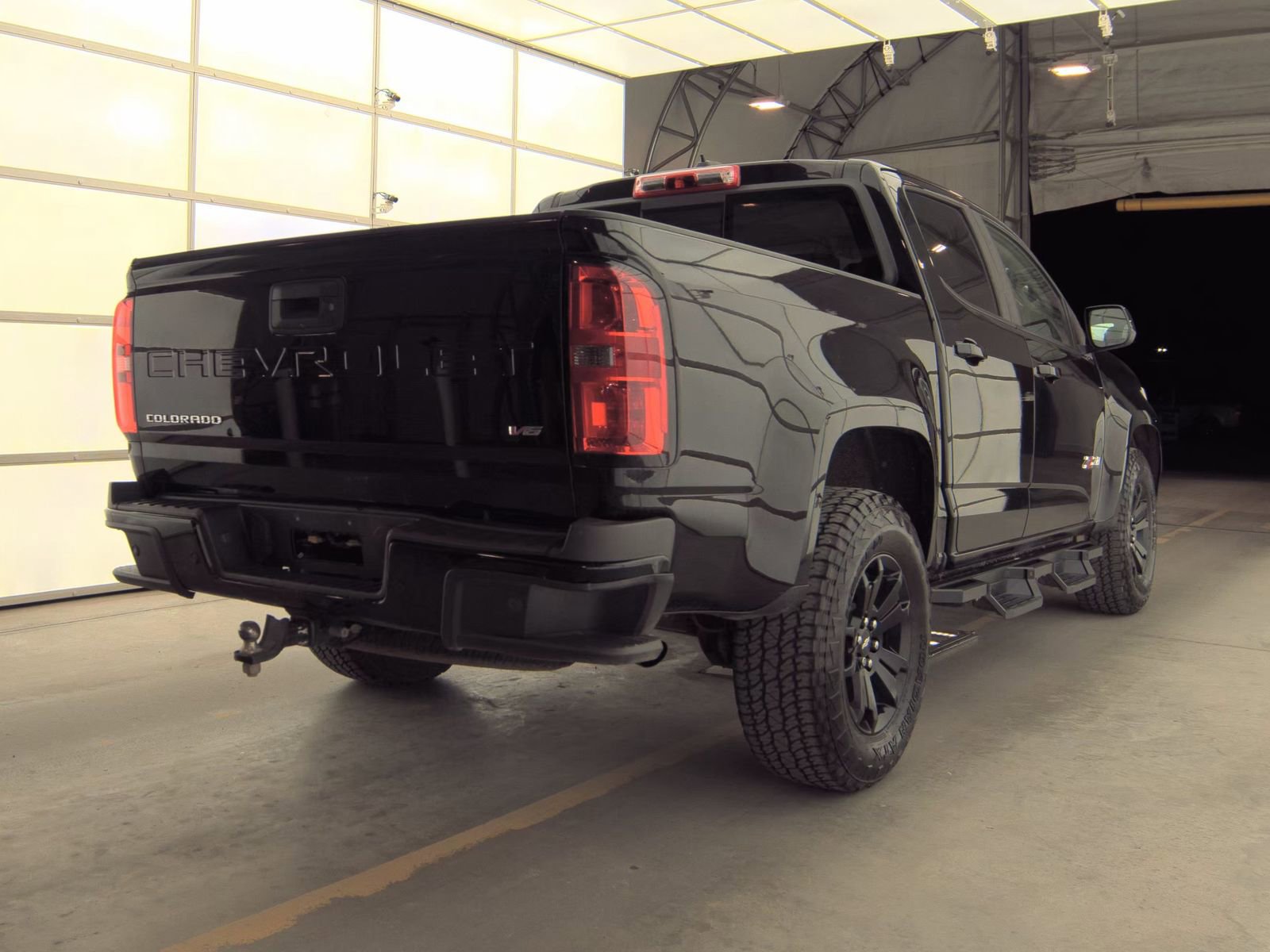 Used 2021 Chevrolet Colorado Z71 w/ Z71 Midnight Edition image 5