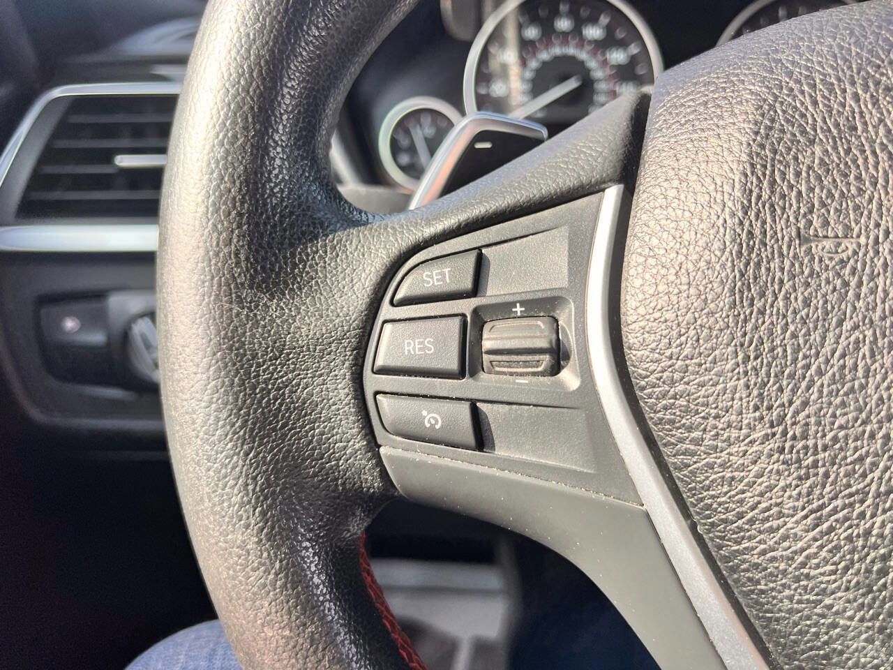 Used 2016 BMW 328i xDrive 328i xDrive AWD 4dr Sedan SULE w/ Driver Assistance Package image 21