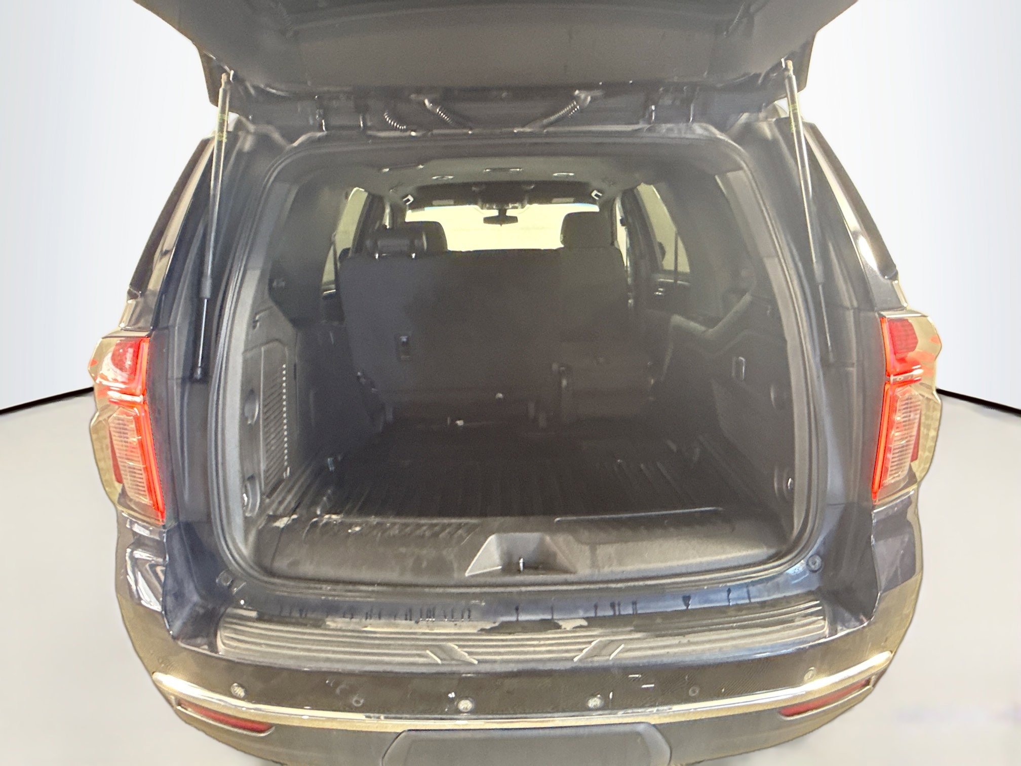 Used 2022 Chevrolet Tahoe 2WD w/ Remote Keyless Entry Package image 35