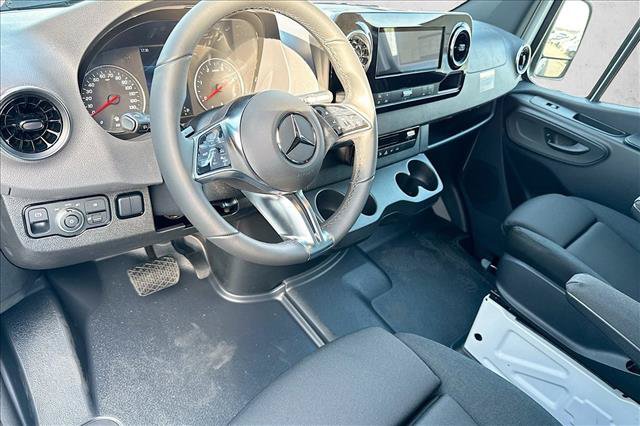 New 2026 Mercedes-Benz Sprinter 2500 image 9