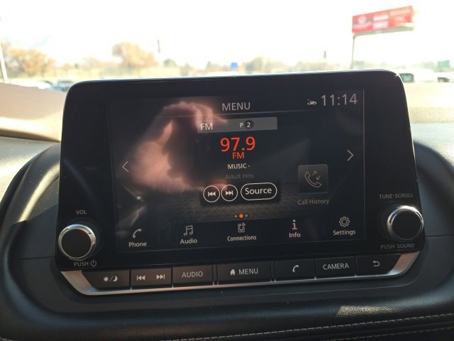 Used 2022 Nissan Rogue SV image 12