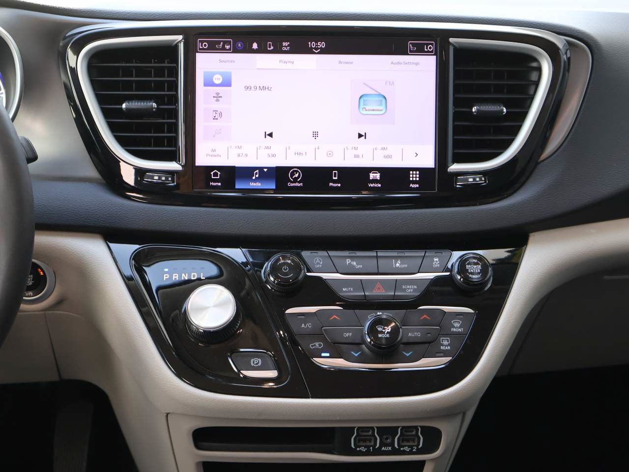 Certified 2024 Chrysler Pacifica Touring-L FWD image 16