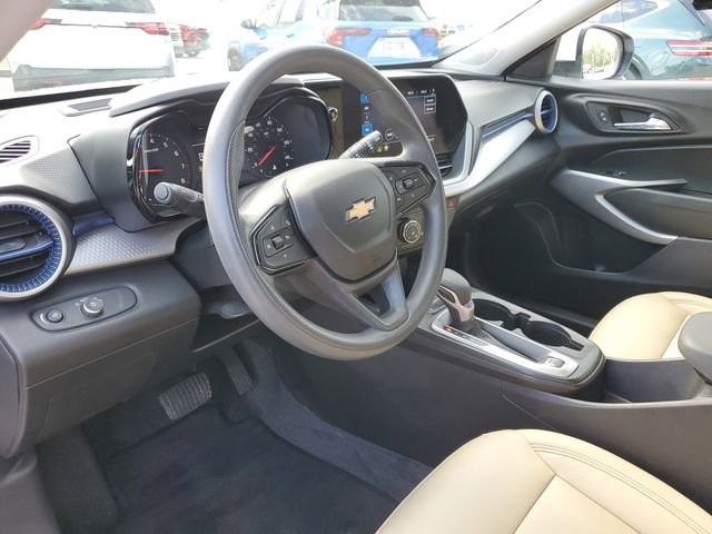 Used 2024 Chevrolet Trax LS w/ LS Convenience Package FWD image 13