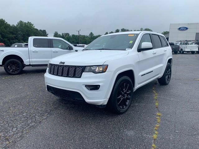 Used 2022 Jeep Grand Cherokee Laredo X AWD/4WD image 4