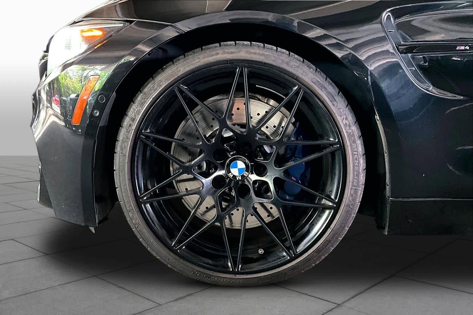 Used 2020 BMW M4 Coupe w/ Competition Package RWD image 10