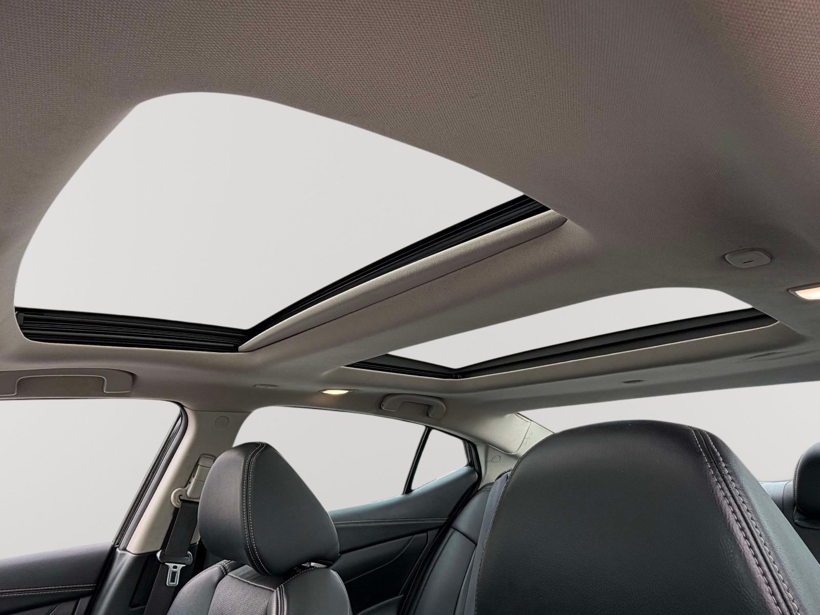 Used 2019 Nissan Maxima 3.5 SL w/ Floor Mat Group FWD image 21