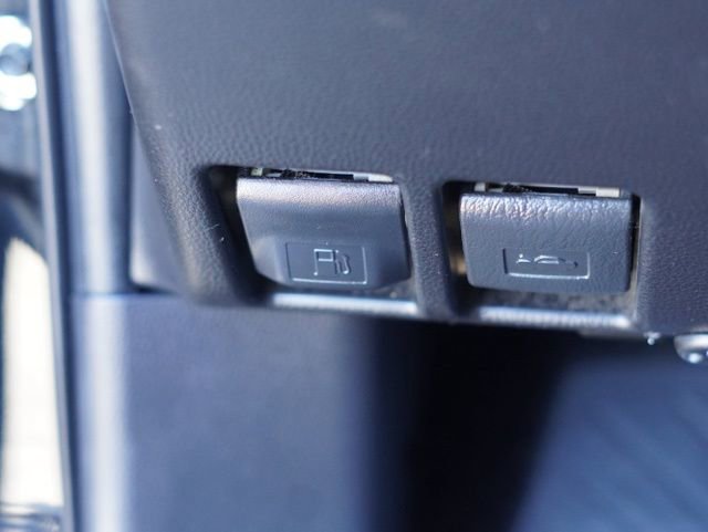 Used 2019 Toyota RAV4 LE w/ All Weather Liner Package image 20