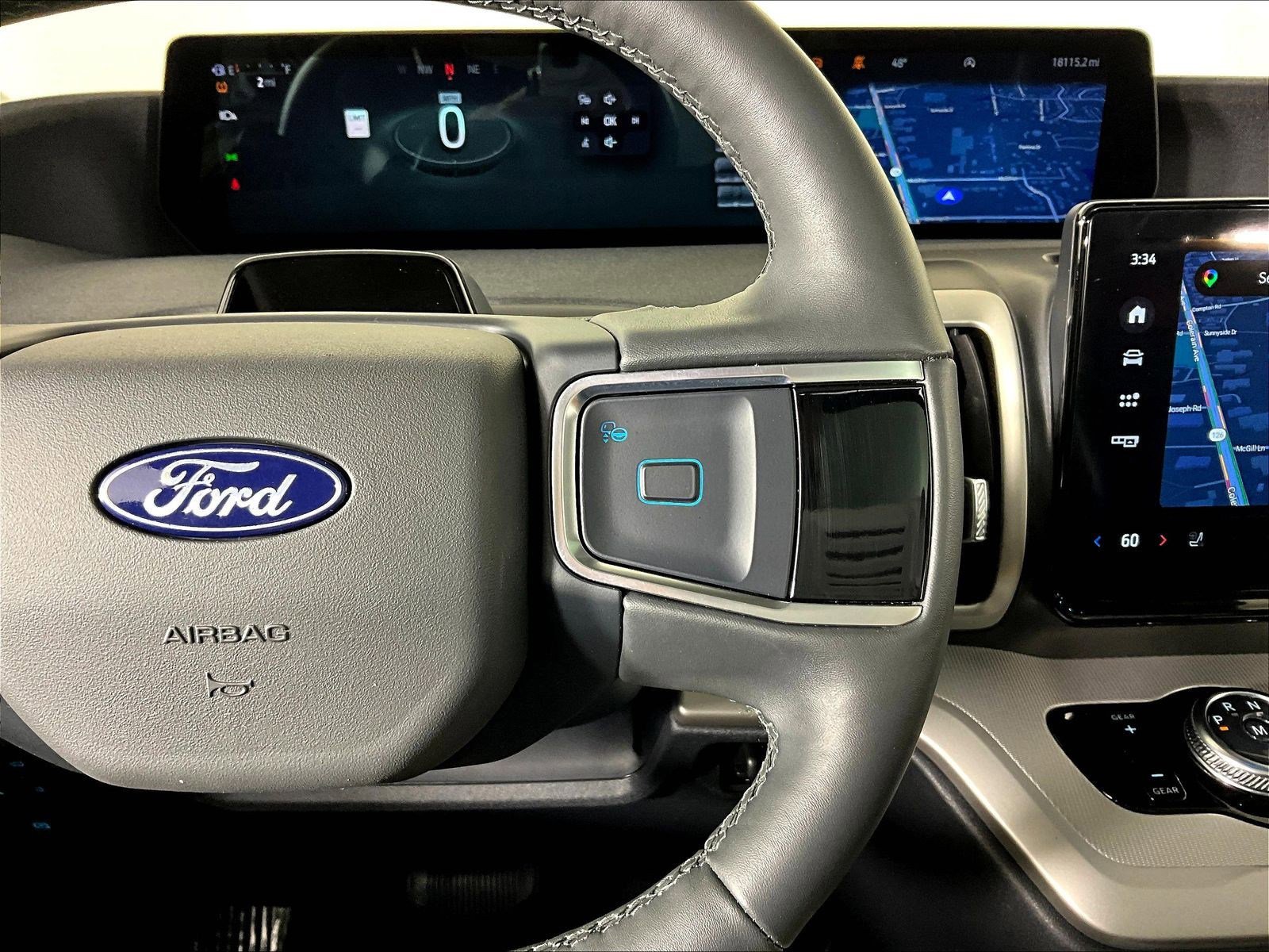 Used 2025 Ford Expedition Active AWD/4WD image 12