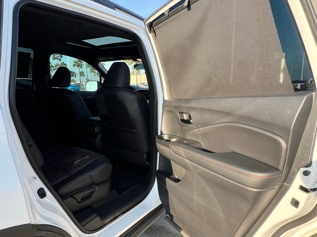 Used 2025 Honda Passport Black Edition image 25