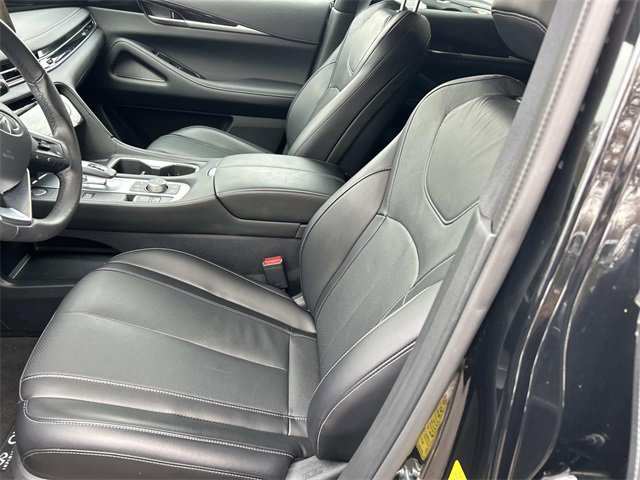 Certified 2025 INFINITI QX60 Pure image 16