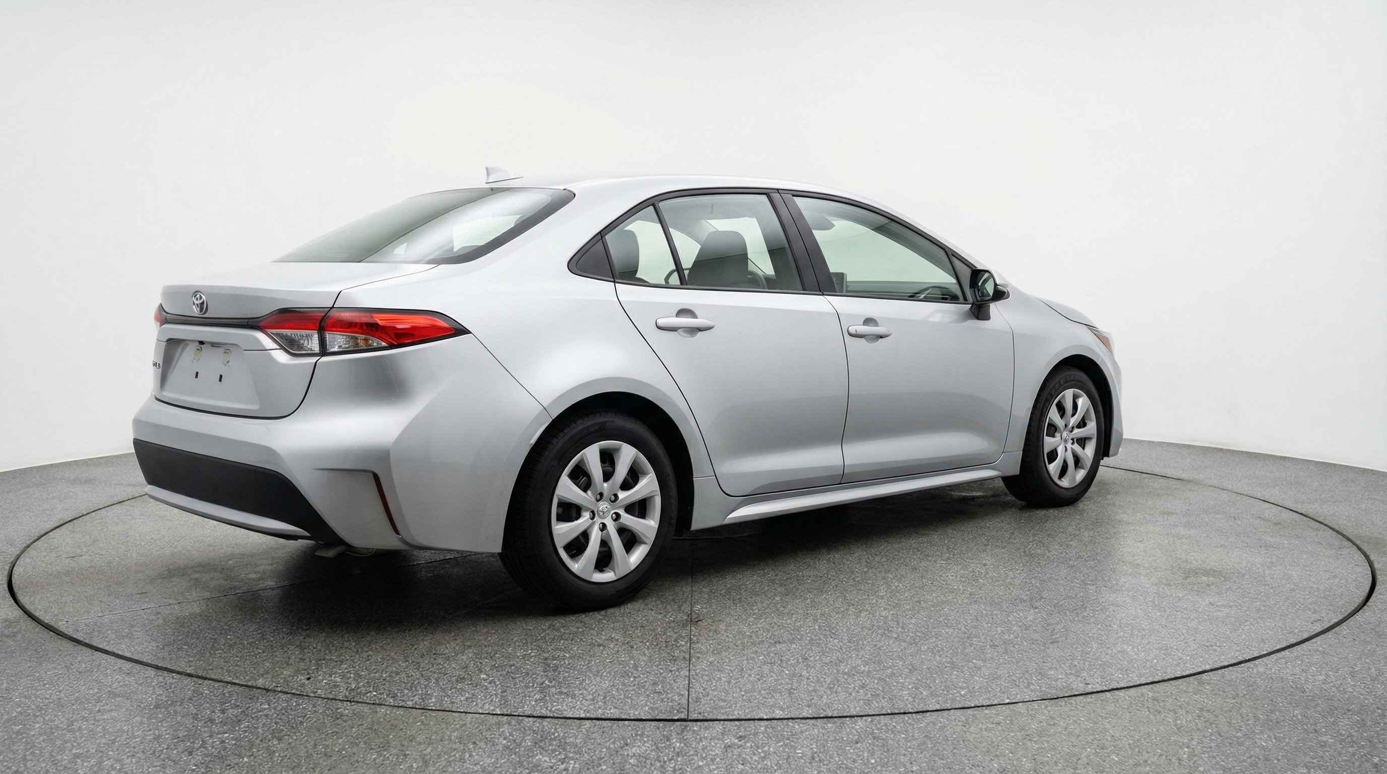 Used 2025 Toyota Corolla LE FWD image 9