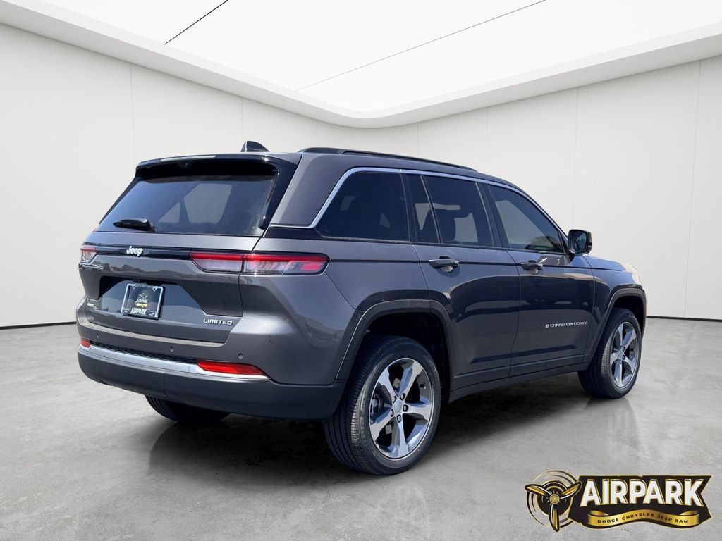New 2026 Jeep Grand Cherokee Limited w/ Luxury Tech Group II AWD/4WD image 4