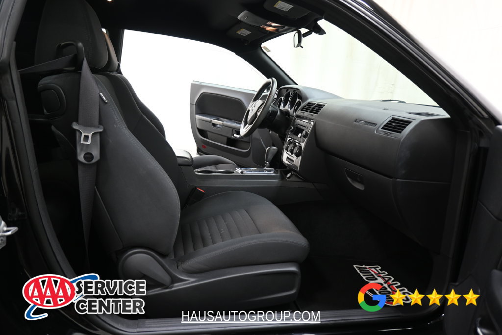 Used 2013 Dodge Challenger SXT RWD image 8