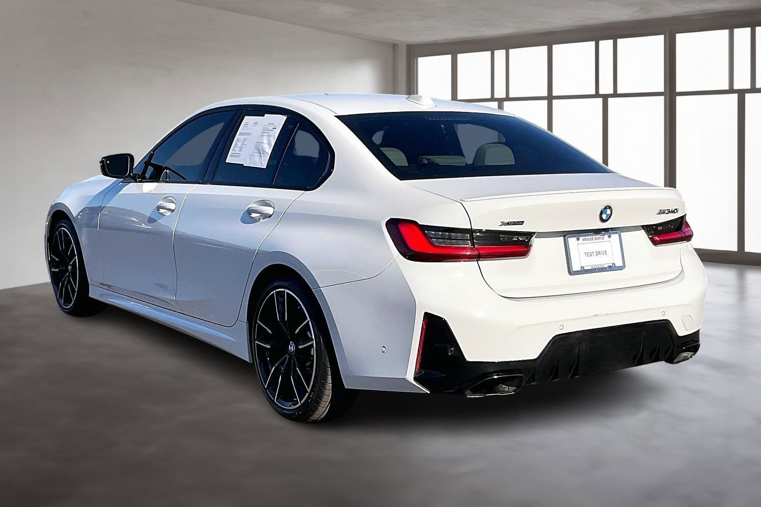 Used 2023 BMW M340i xDrive image 4