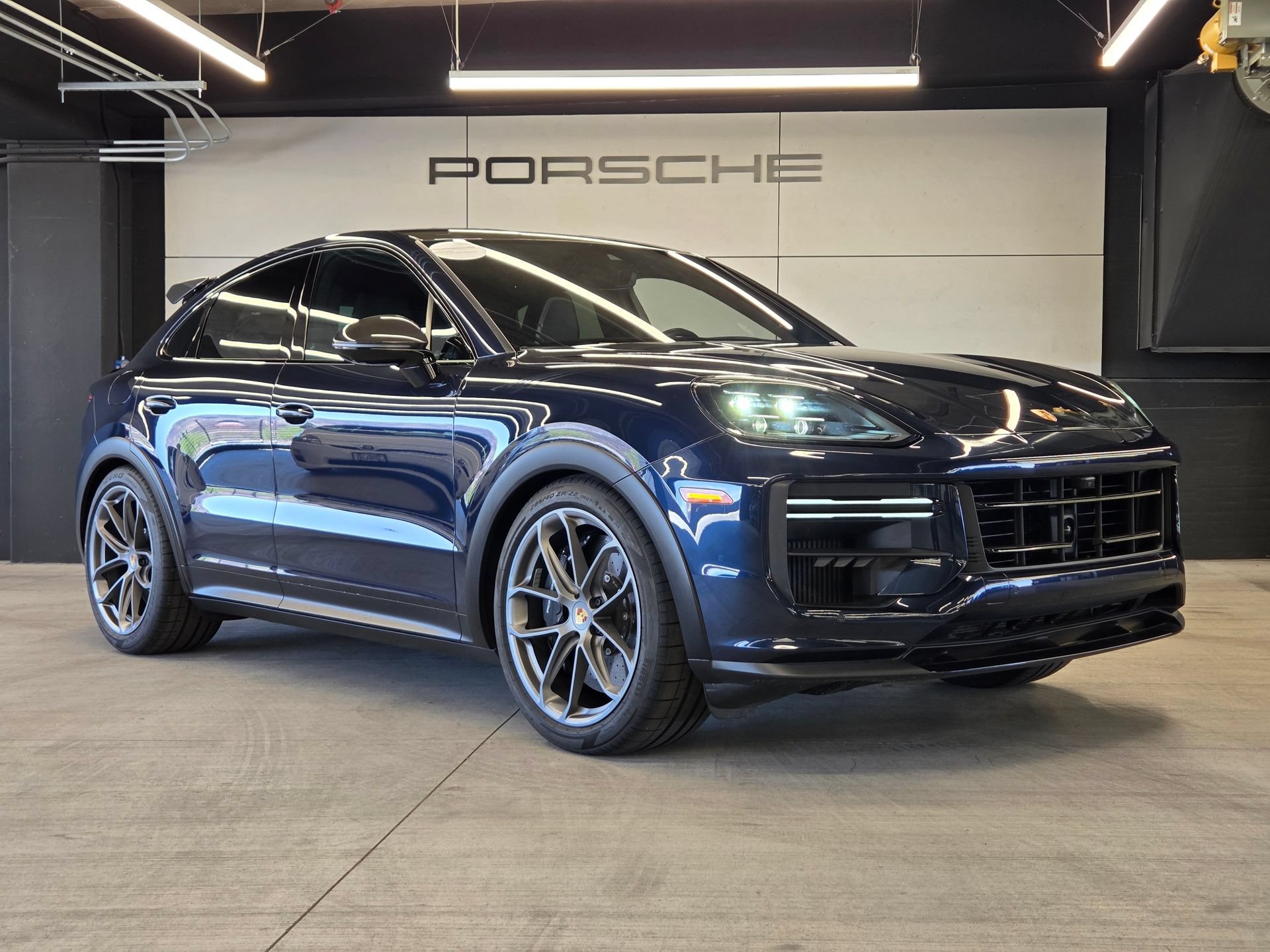 Certified 2024 Porsche Cayenne Turbo GT AWD/4WD image 30