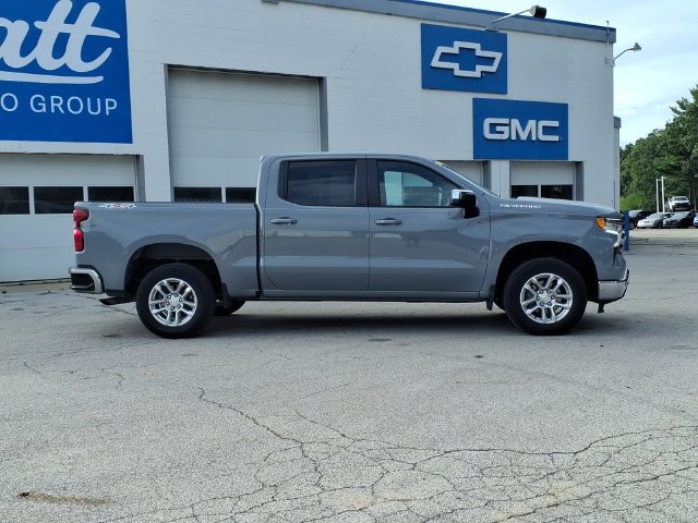 Used 2024 Chevrolet Silverado 1500 LT AWD/4WD image 11