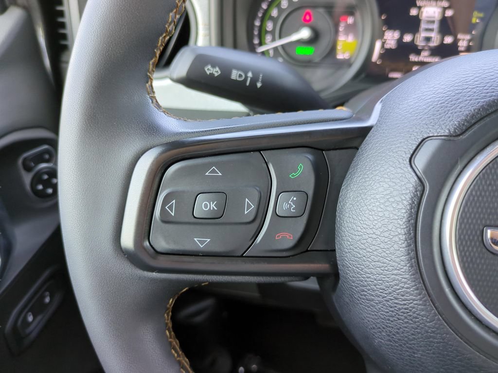 Used 2024 Jeep Wrangler Unlimited AWD/4WD image 18