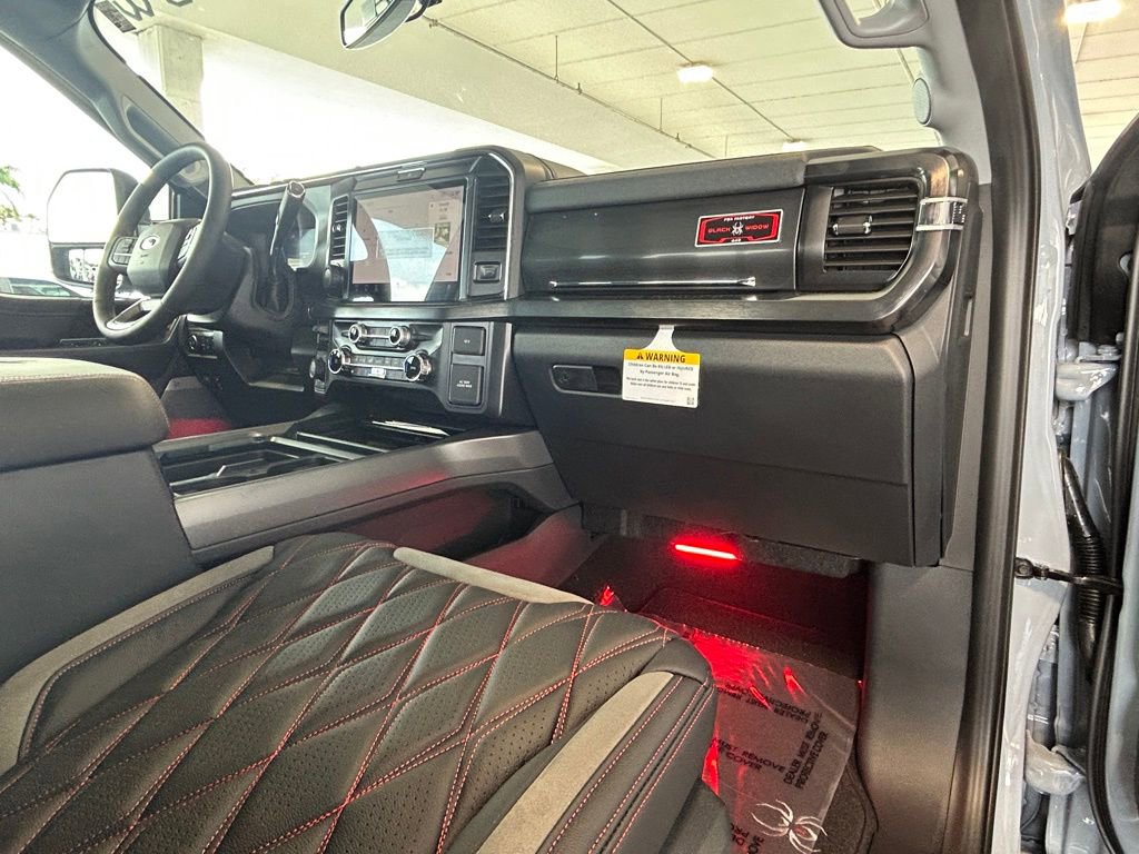 New 2026 Ford F250 Lariat w/ Black Appearance Package image 30