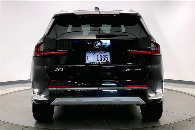 Used 2025 BMW X1 xDrive28i w/ Convenience Package image 3