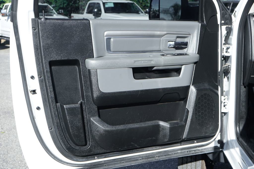 Used 2018 RAM 5500 Tradesman w/ Power & Remote Entry Group image 16