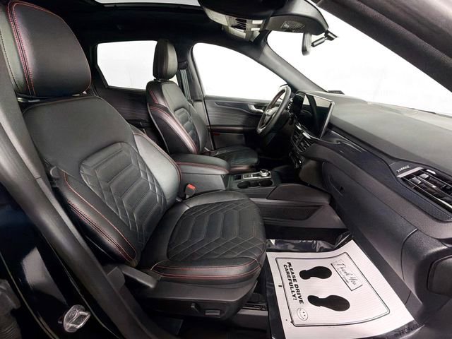 Used 2023 Ford Escape ST-Line Elite w/ Premium Technology Package image 31