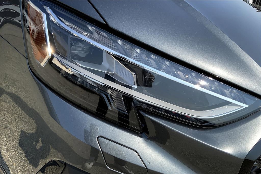 New 2025 Audi S8 image 13