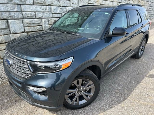 Used 2024 Ford Explorer XLT w/ Equipment Group 202A AWD/4WD image 1