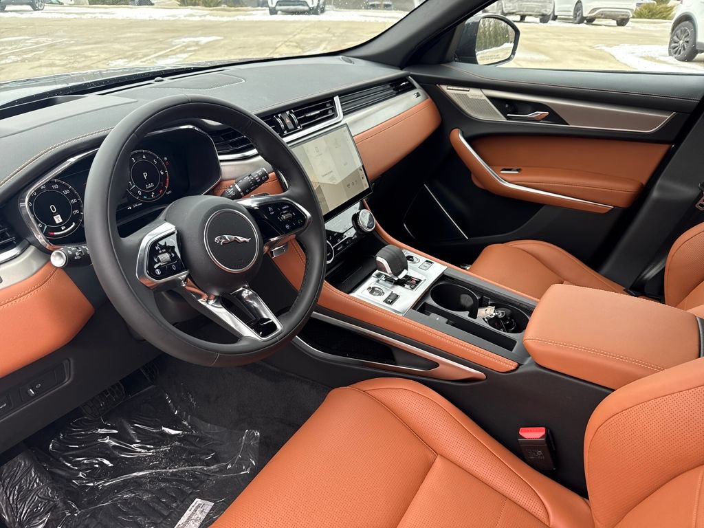 Used 2026 Jaguar F-PACE R-Dynamic S AWD/4WD image 13