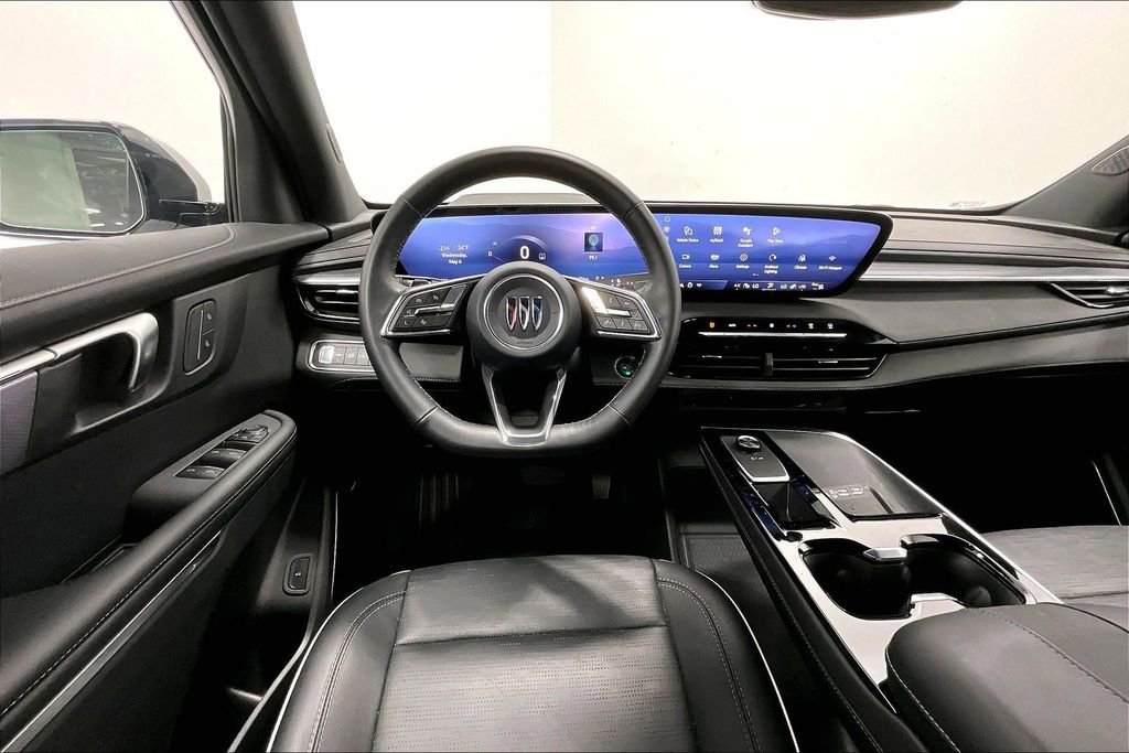 Used 2025 Buick Enclave Sport Touring FWD image 7