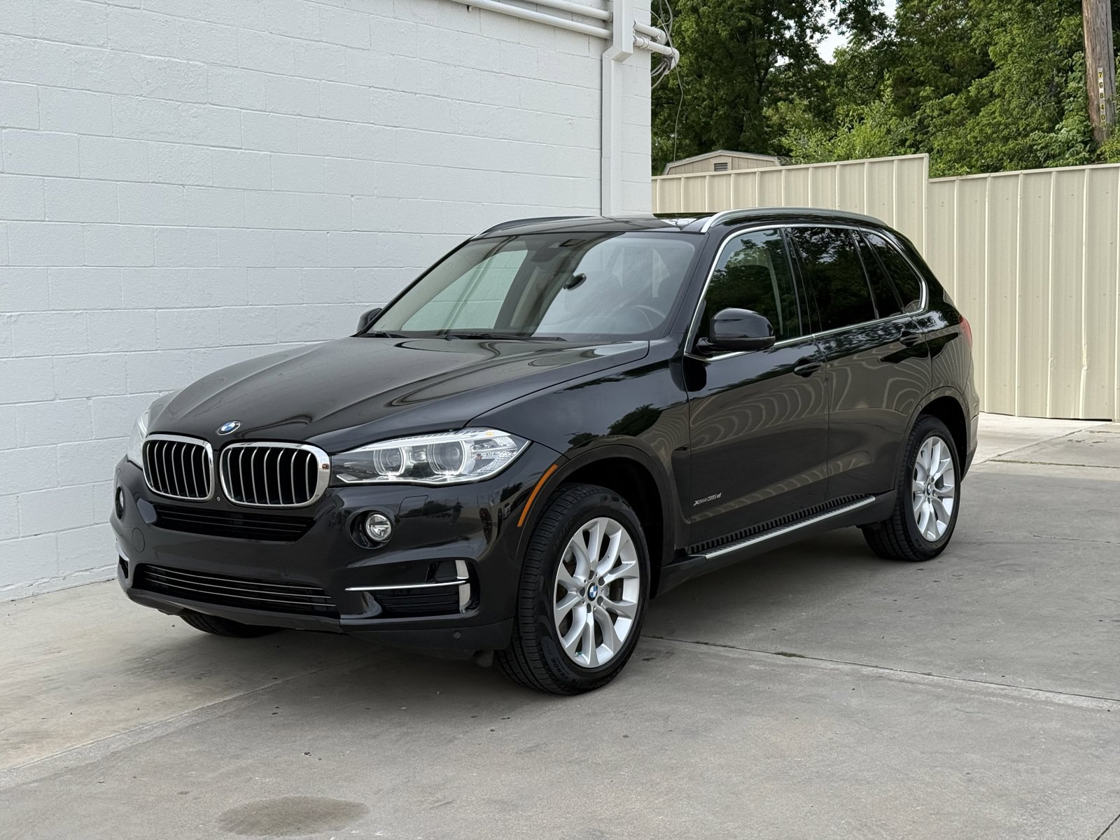 Used 2014 BMW X5 xDrive35d AWD/4WD image 3
