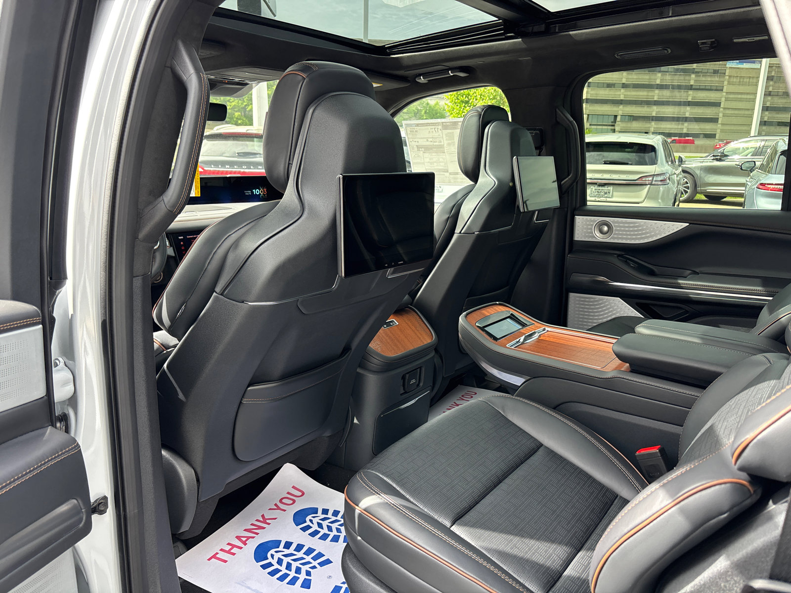 New 2025 Lincoln Navigator L Black Label image 27