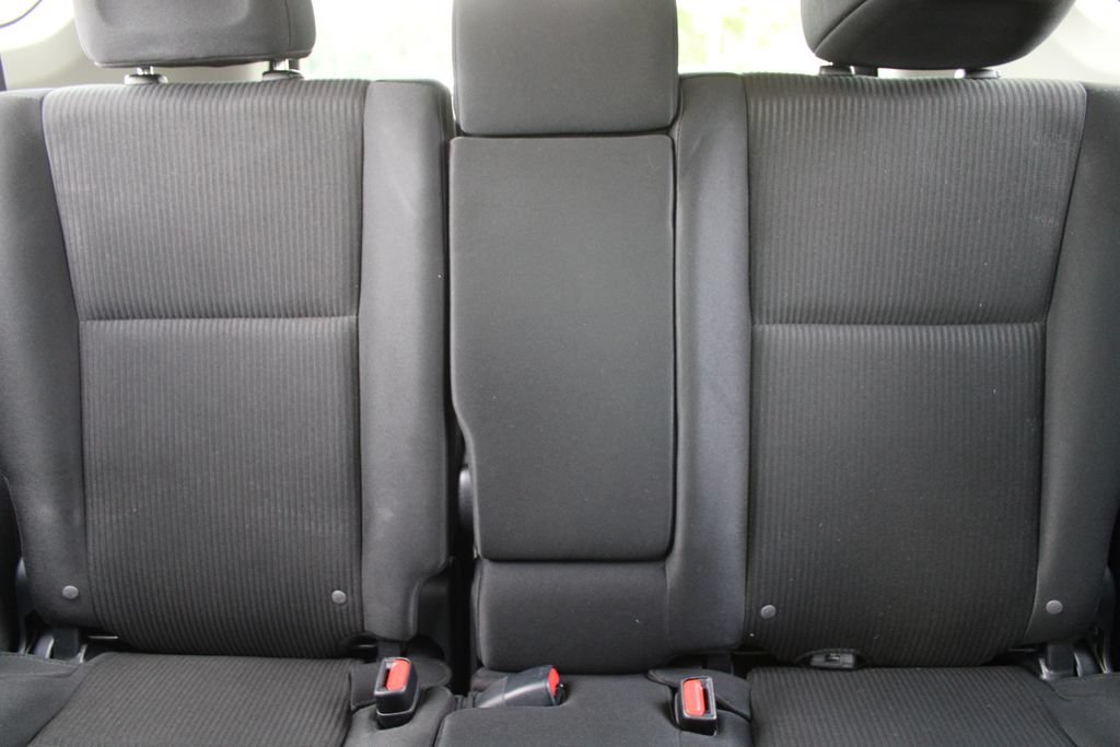 Used 2018 Toyota RAV4 LE FWD image 47
