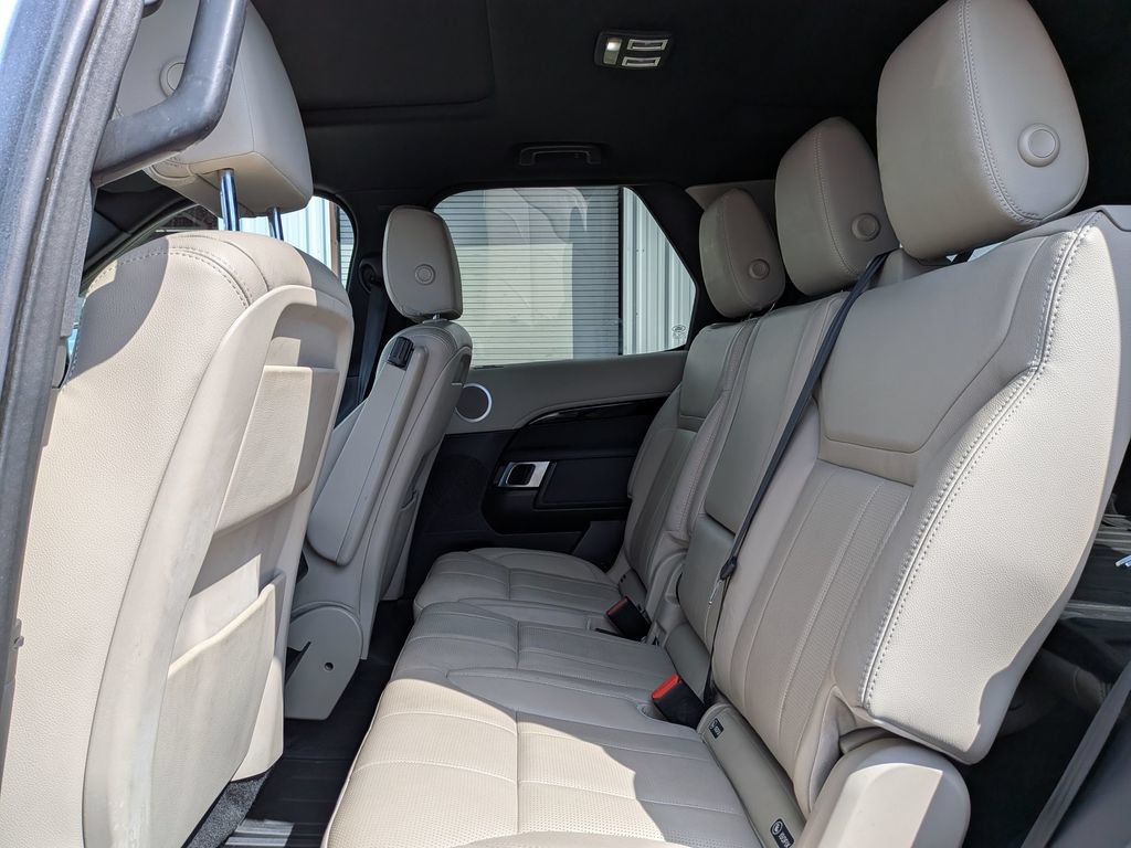 Used 2018 Land Rover Discovery SE AWD/4WD image 36