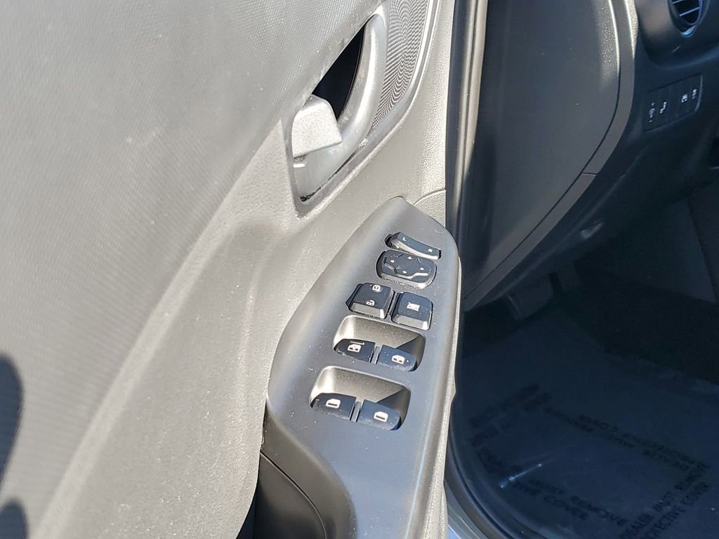 Used 2019 Hyundai Kona SEL image 18