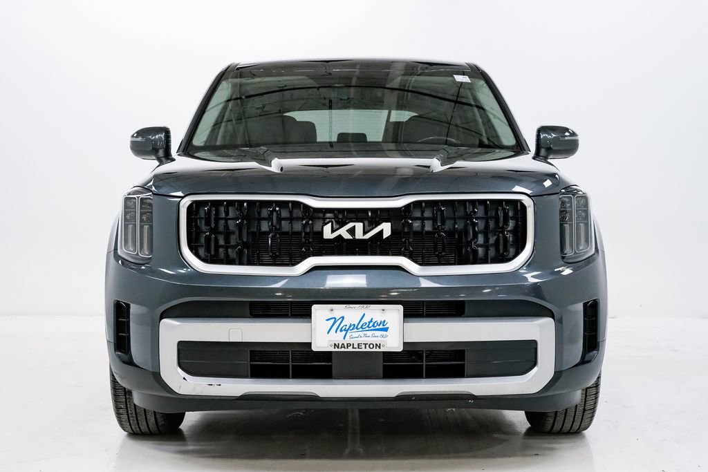 Certified 2023 Kia Telluride LX image 4