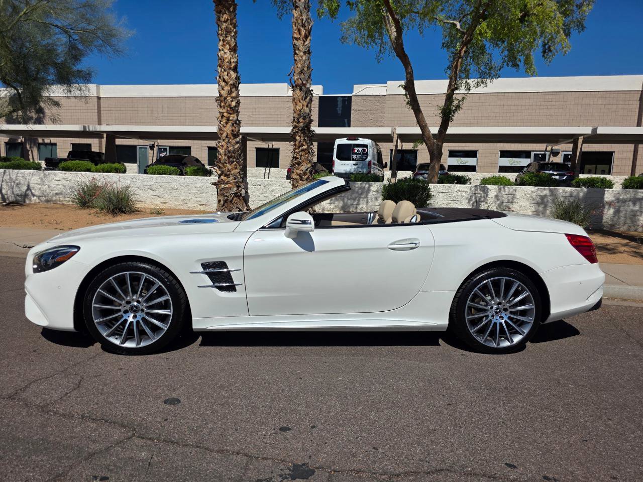 Used 2019 Mercedes-Benz SL 450 w/ Premium Package image 5