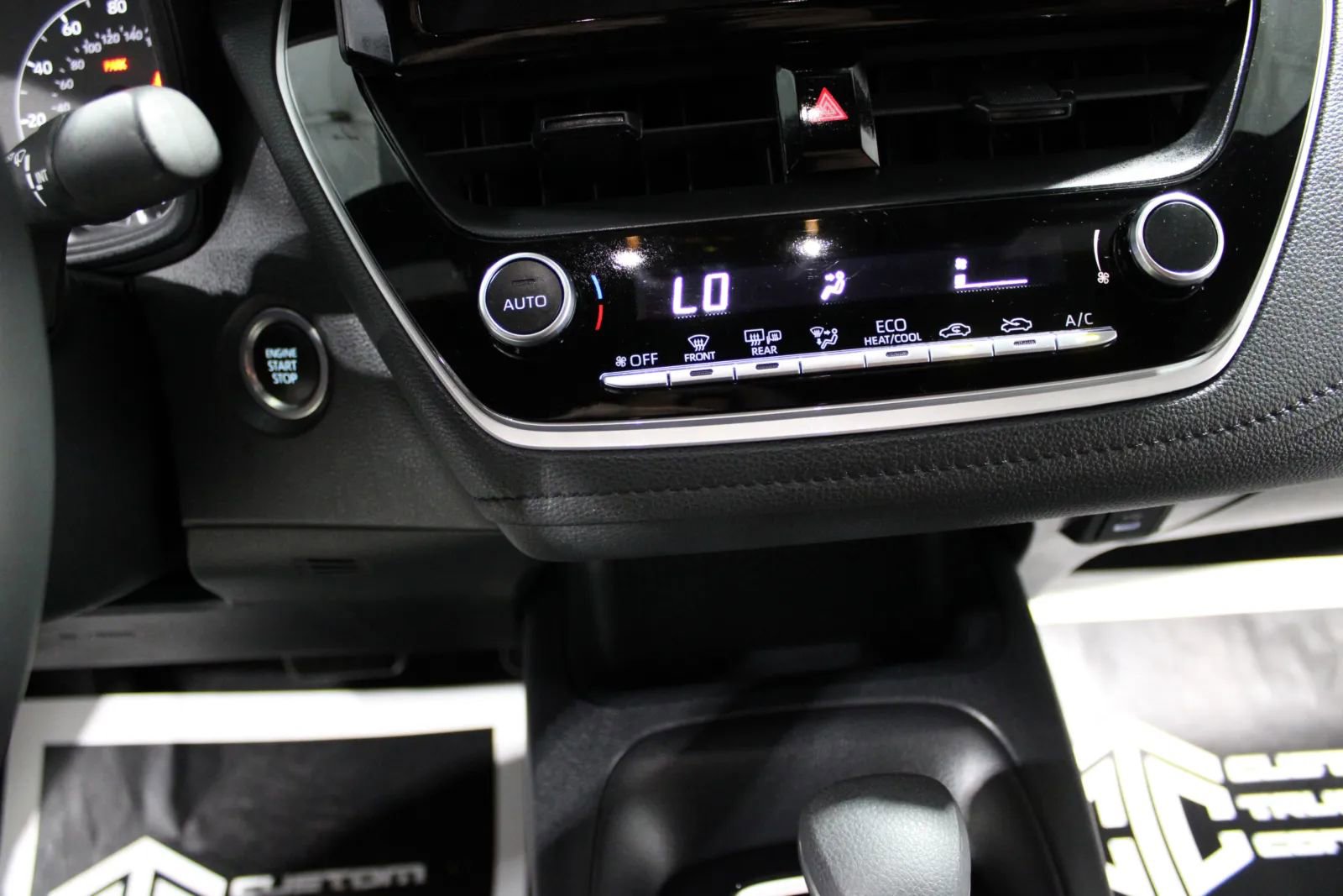 Used 2024 Toyota Corolla SE FWD image 19