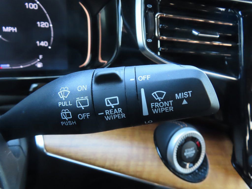 Used 2023 Jeep Grand Wagoneer Series III image 31