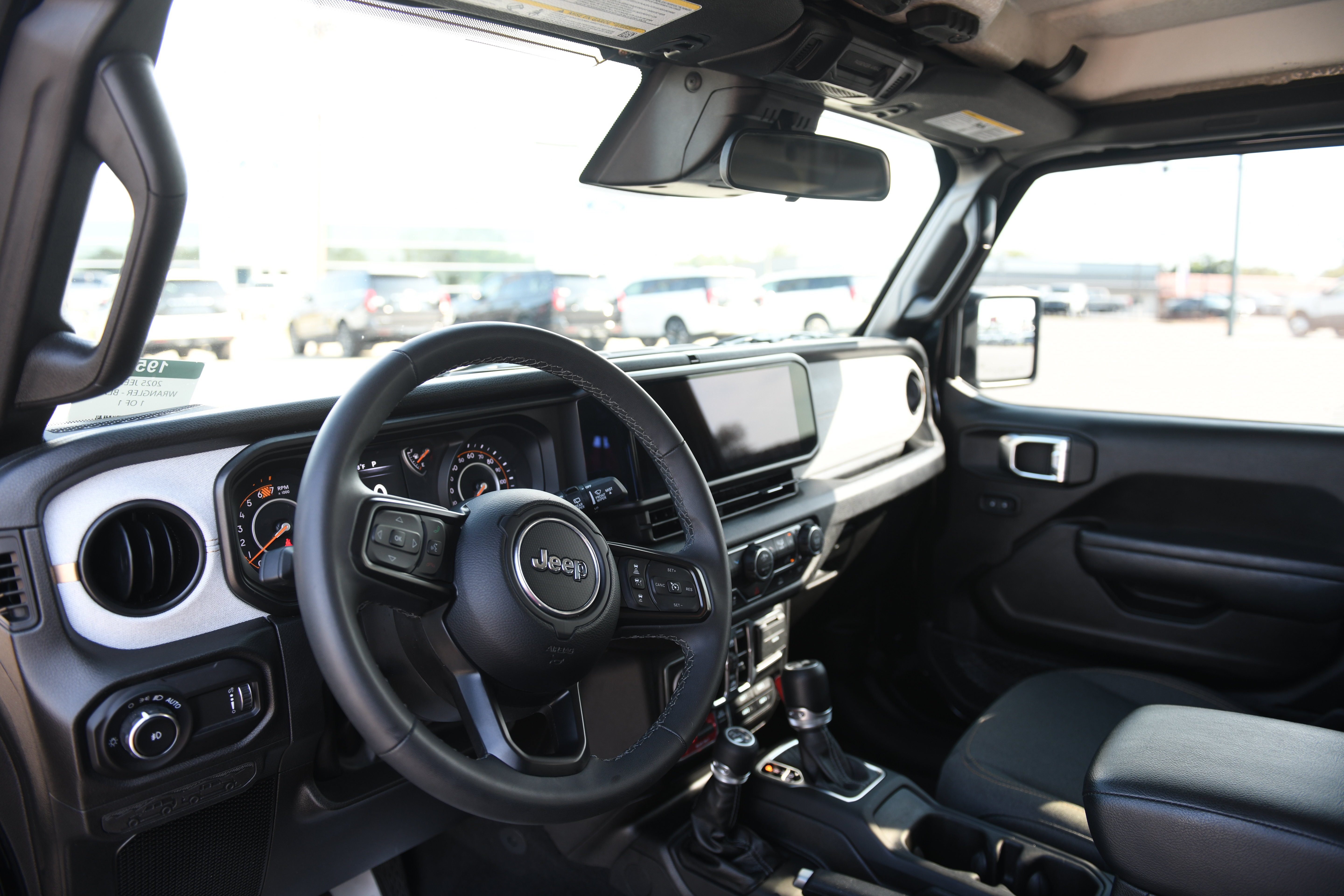 Used 2025 Jeep Wrangler Unlimited Sport AWD/4WD image 18