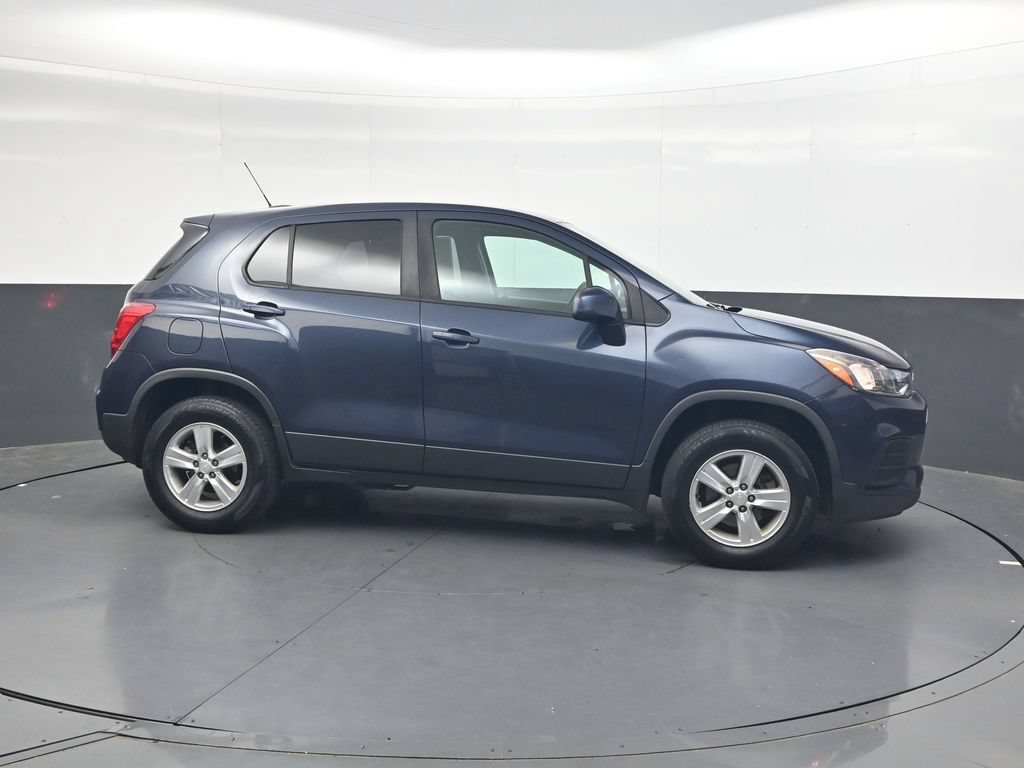 Used 2019 Chevrolet Trax LS w/ Tint and Cruise Package AWD/4WD image 4