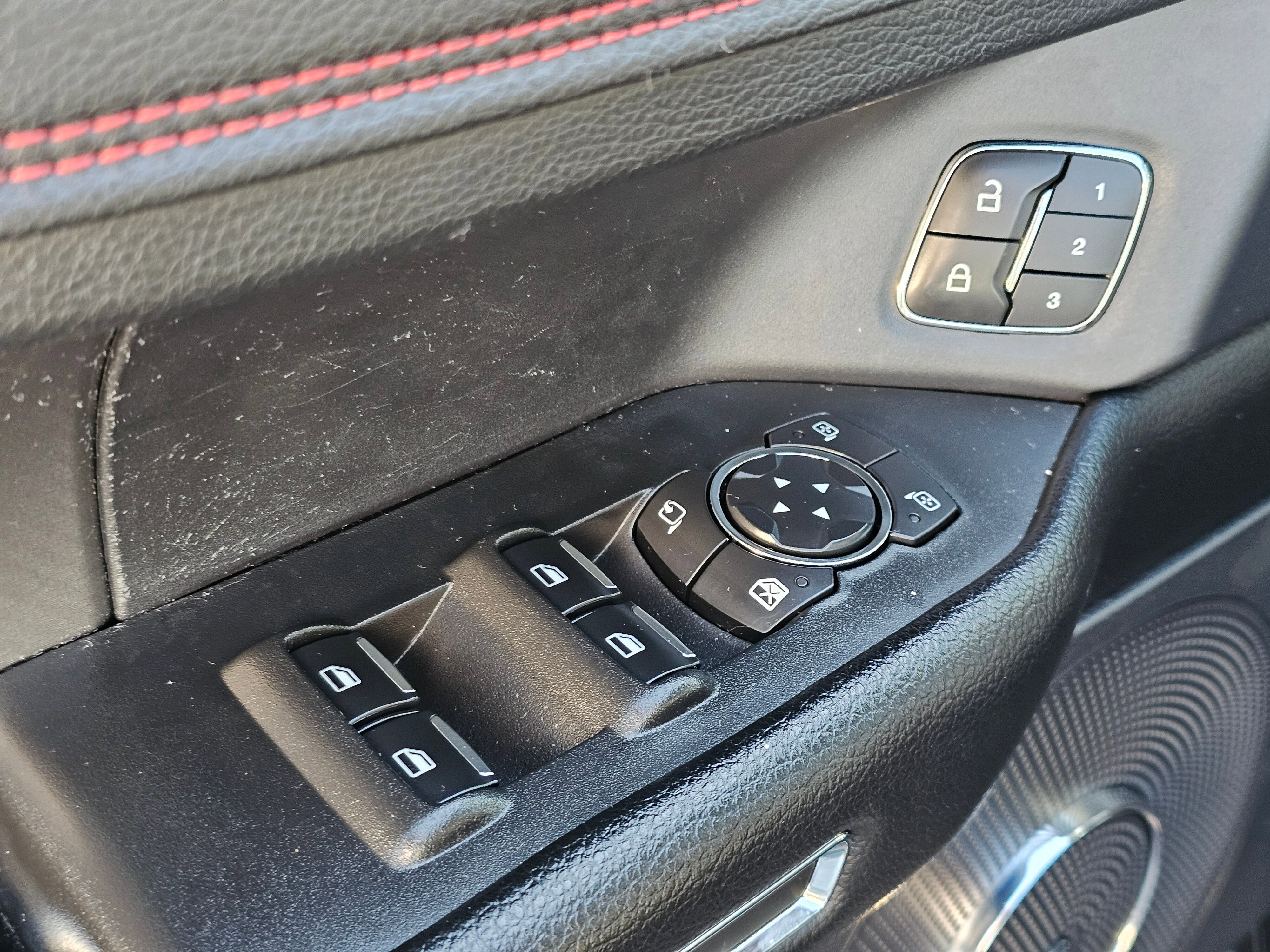 Used 2021 Ford Expedition Limited image 25