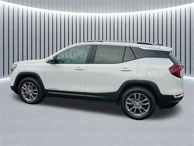 Used 2022 GMC Terrain SLT w/ LPO, Floor Liner Package image 7