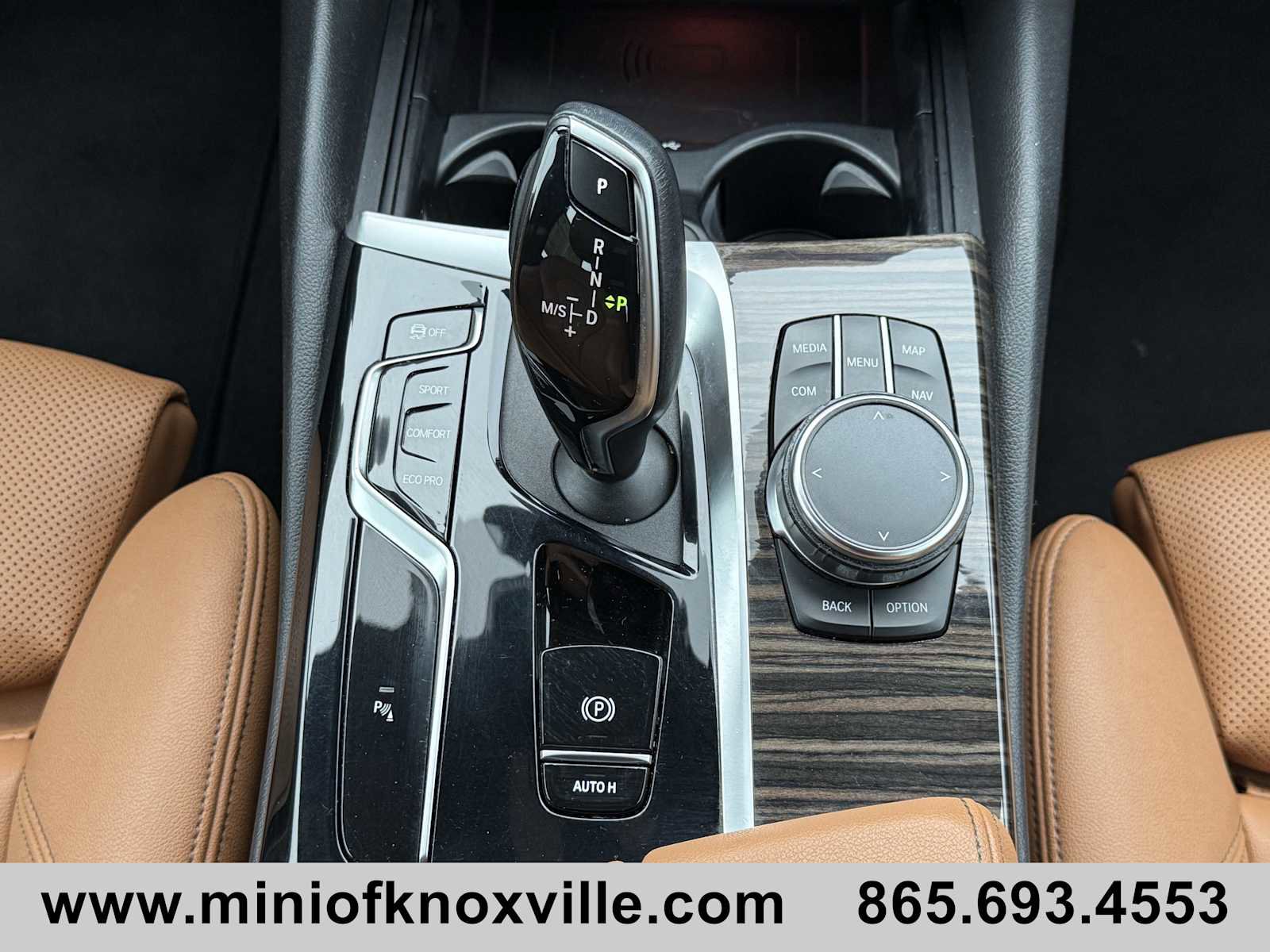 Used 2023 BMW 530i xDrive w/ Convenience Package image 19