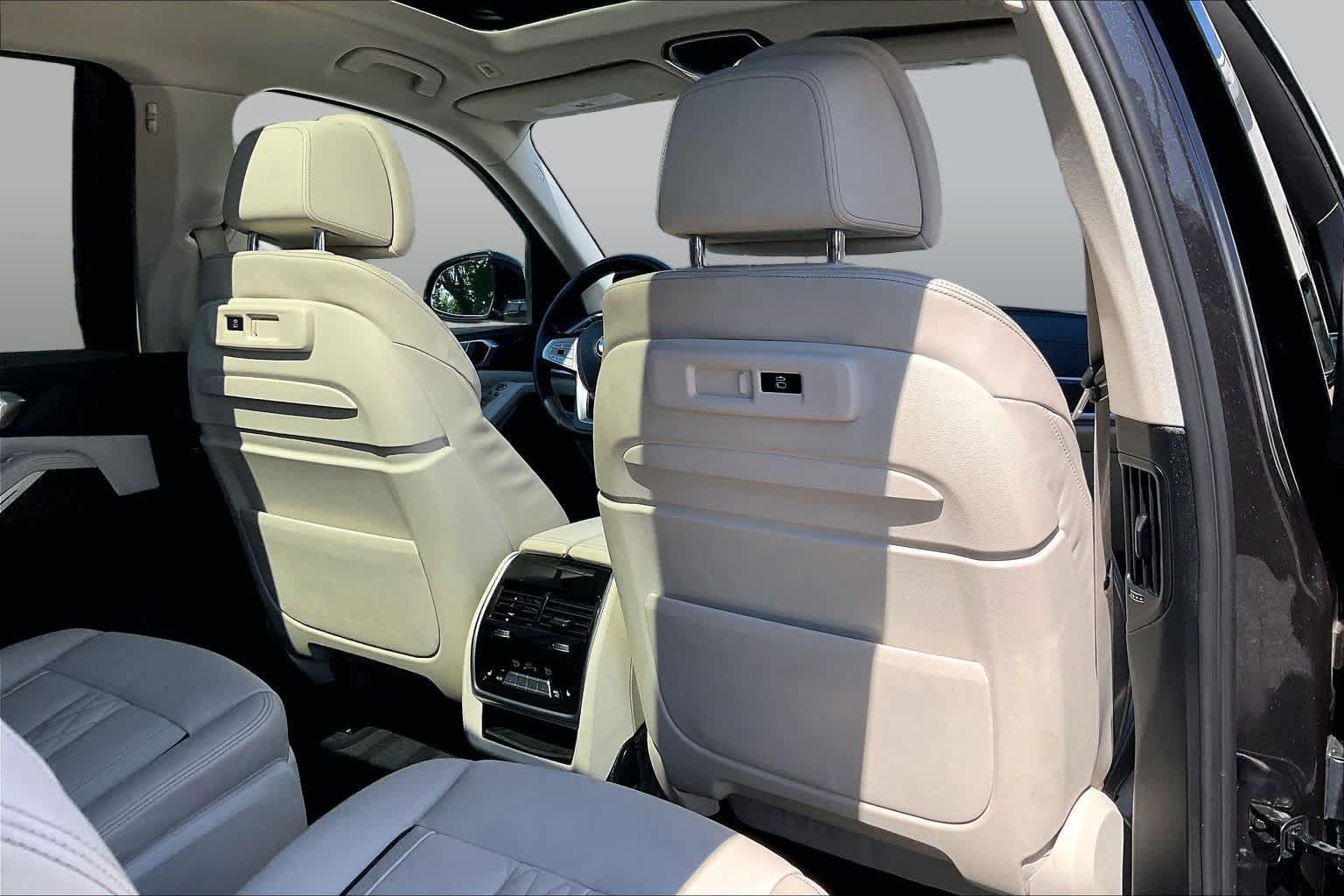 Used 2022 BMW X7 xDrive40i w/ Premium Package AWD/4WD image 20