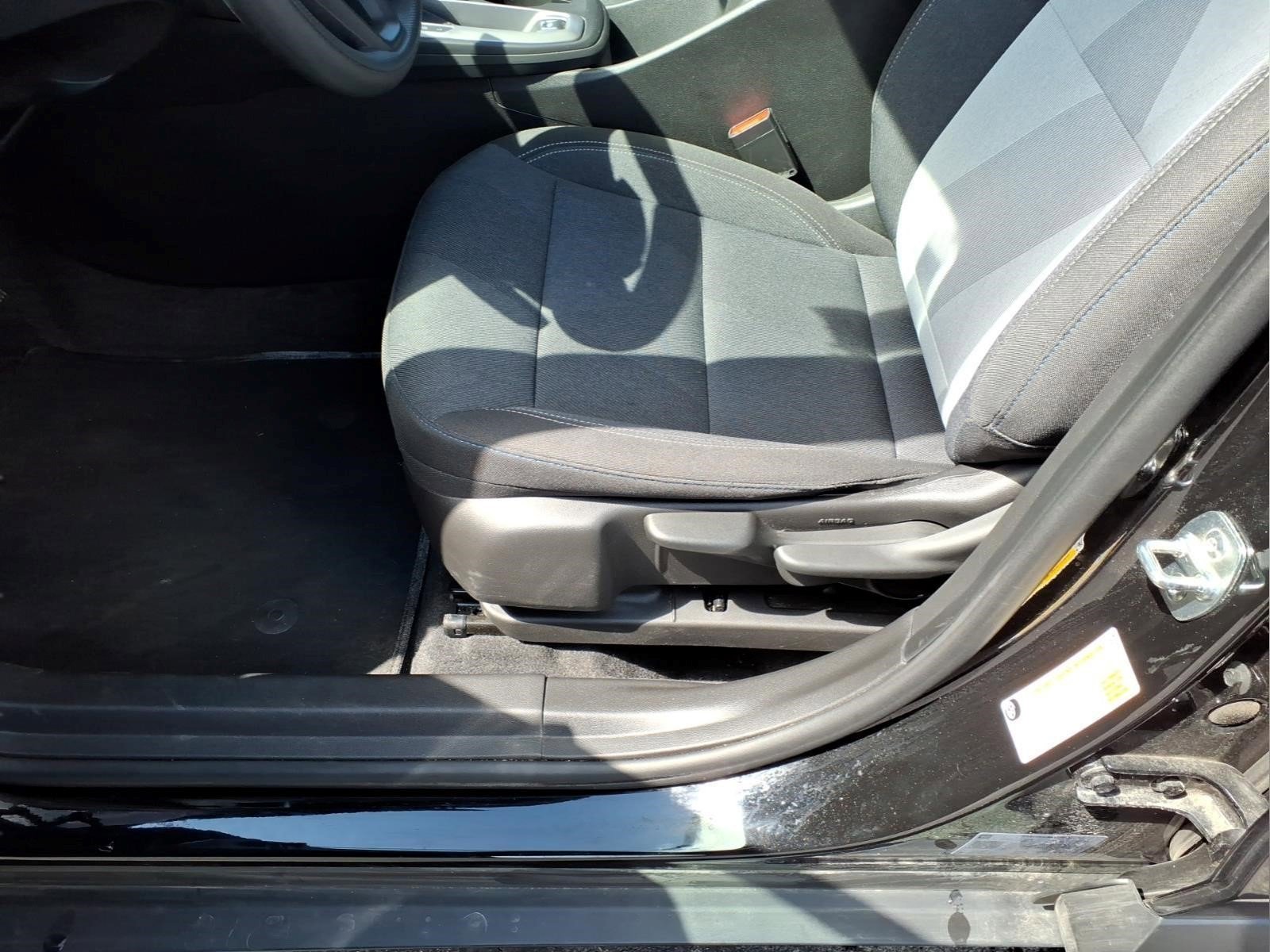 Used 2024 Chevrolet Trax LS w/ LS Convenience Package image 9