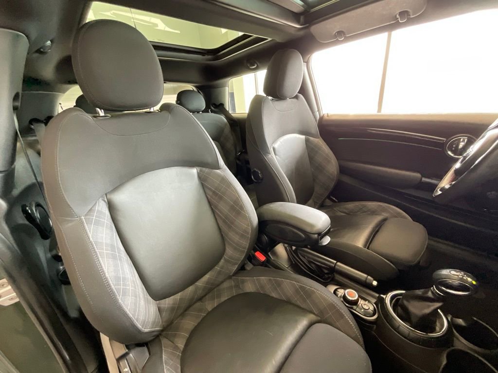 Used 2017 MINI Cooper S image 18