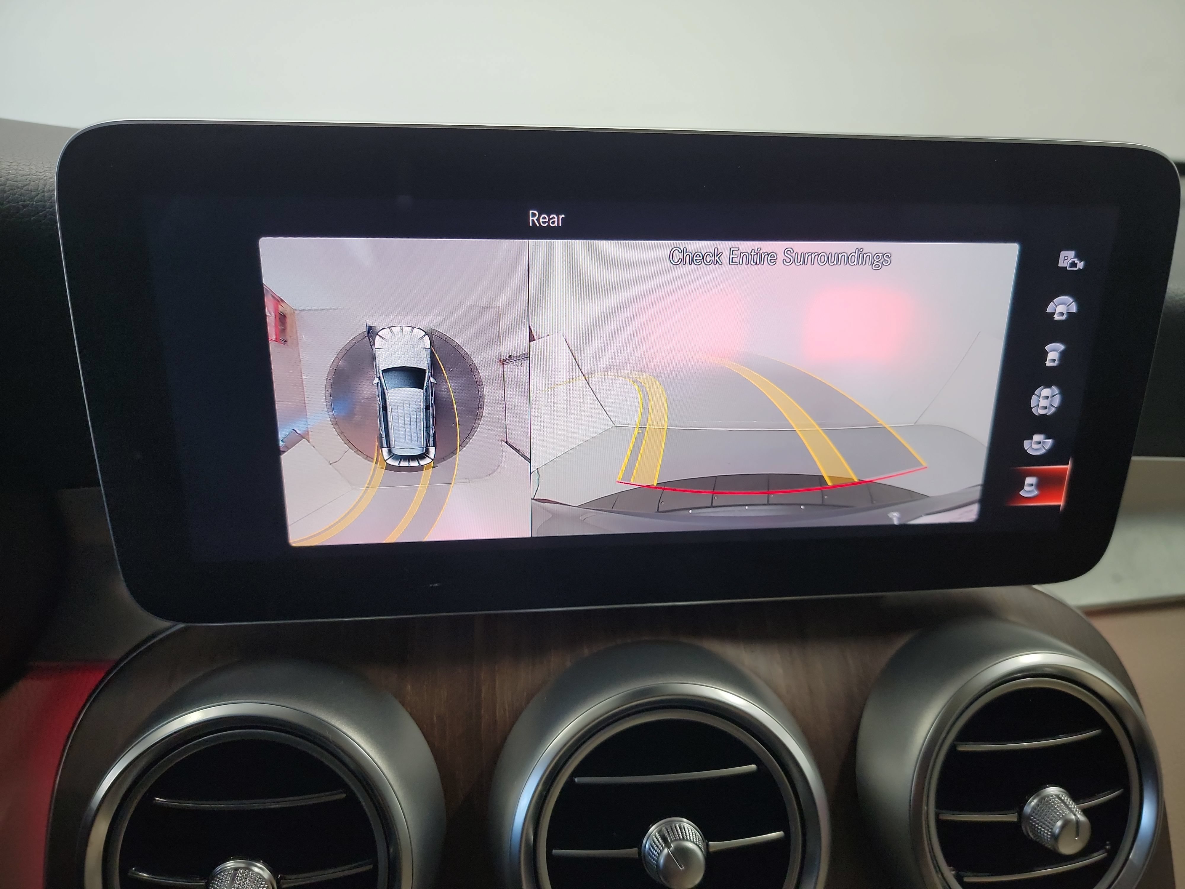 Used 2022 Mercedes-Benz GLC 300 4MATIC image 23