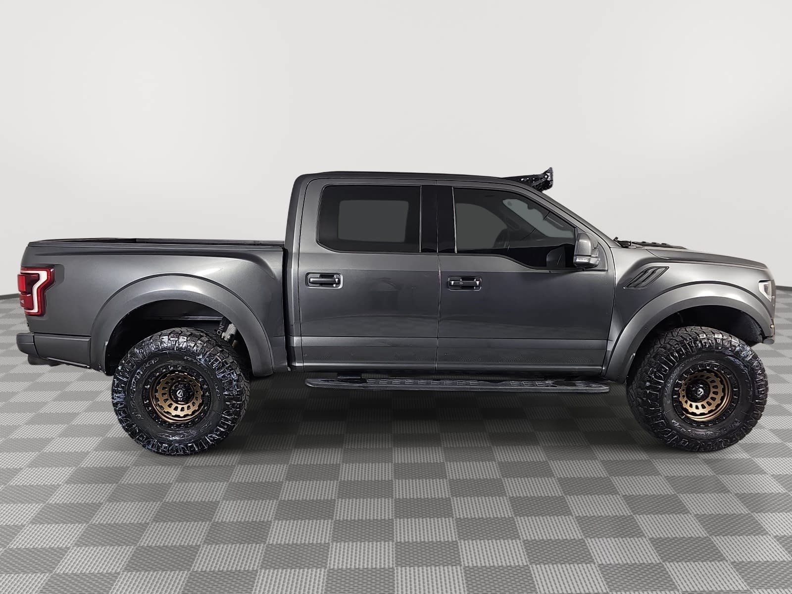 Used 2018 Ford F150 Raptor w/ Equipment Group 802A Luxury AWD/4WD image 9