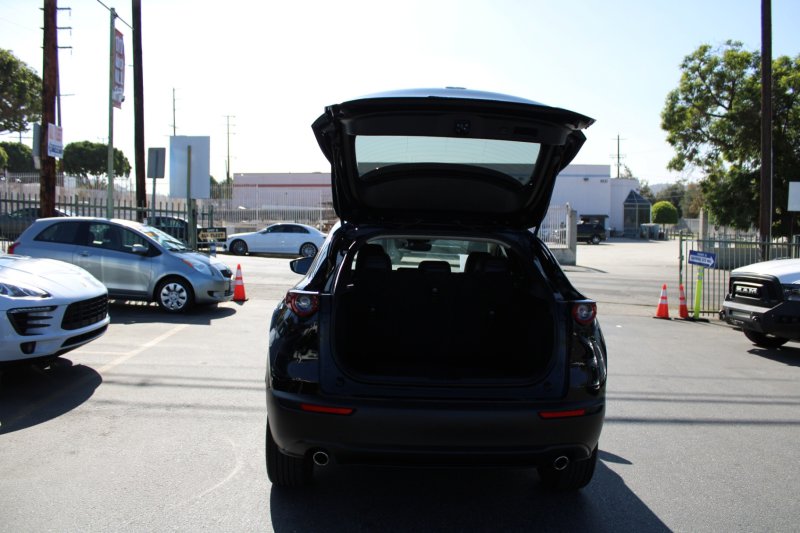 Used 2021 MAZDA CX-30 FWD 2.5 S w/ Select Package image 8