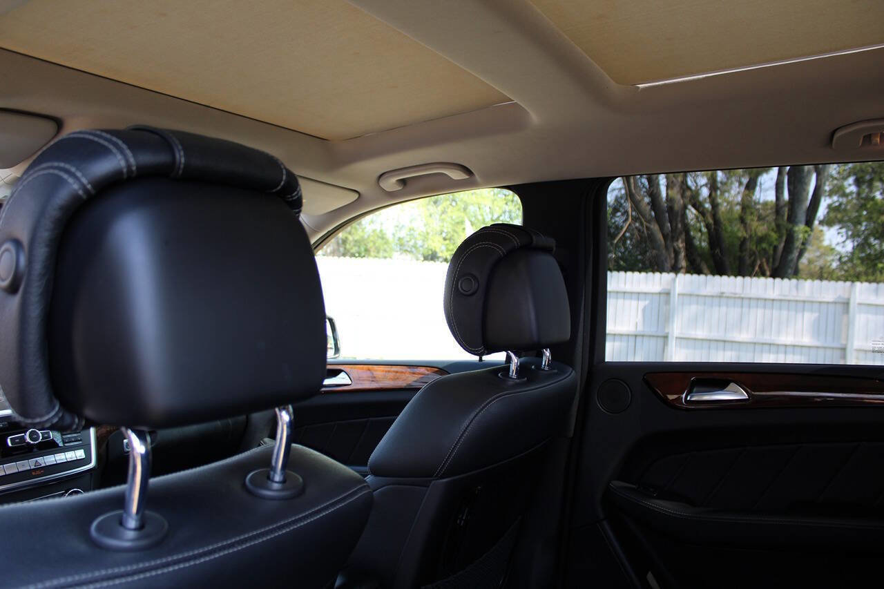 Used 2015 Mercedes-Benz GL 320 BlueTEC 4MATIC image 34